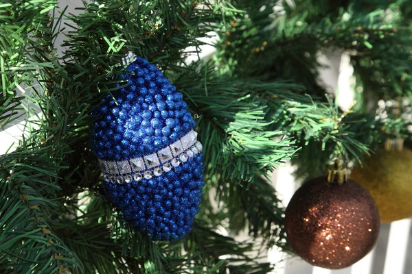 Christmas ornaments on the Christmas tree — Stock Photo, Image