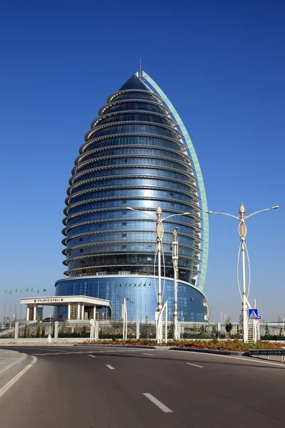 Aşgabat, Türkmenistan - 15 Ekim 2014: Modern mimarinin o — Stok fotoğraf