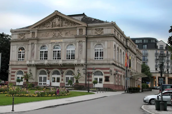 El edificio del teatro. Baden-Baden. Alemania. Construido en 1860-1862 —  Fotos de Stock