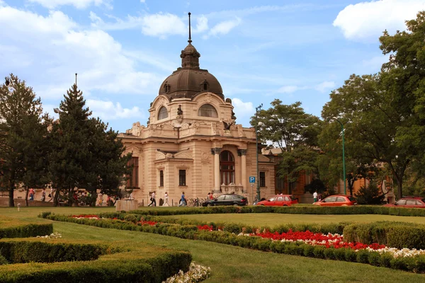 Будапешт, Угорщина - в межах липня 2014: є частиною szechenyi меди — стокове фото