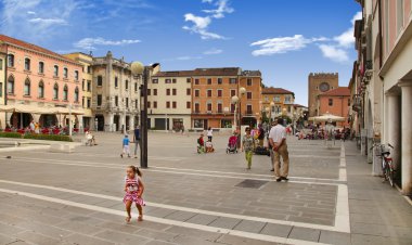 Venice Mestre-Haziran 29, 2014: 29 Haziran 2014 tarihinde Mestre. Piazza Er