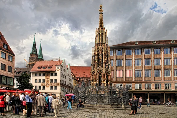 NURNBERG, GERMANY - JULY 13 2014: Hauptmarkt, the central square — Stock Photo, Image