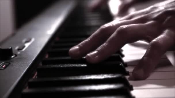 Uomo Che Suona Pianoforte — Video Stock