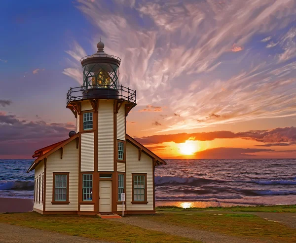 Faro de Point Cabrillo. Puesta de sol . —  Fotos de Stock