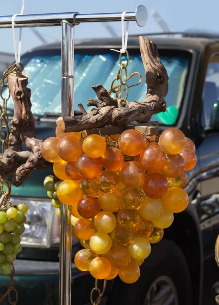 Vintage glazen druiven op rommelmarkt — Stockfoto