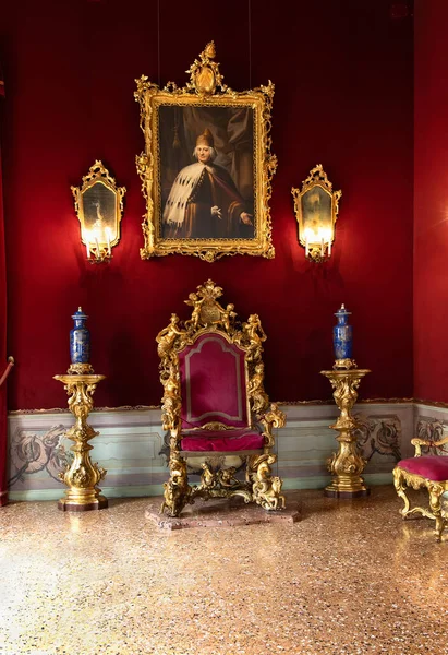 Venecia Italia Octubre 2019 Rezzonico Palace Throne Room Interior —  Fotos de Stock