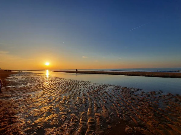 Zonsondergang Aan Het Strand Van Scheveningen Aan Noordzee Bij Den — Stockfoto