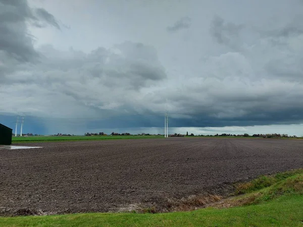 Nuvens Cúmulos Escuros Acima Polder Wilde Veenen Moerkapelle Países Baixos — Fotografia de Stock