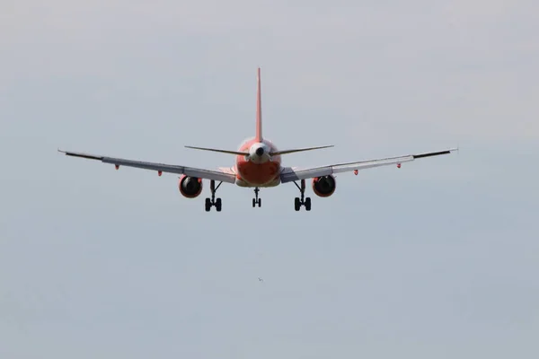 Easyjet Airbus Repülőgép Landolt Leszállópálya Amszterdam Schiphol Repülőtér Hollandiában — Stock Fotó