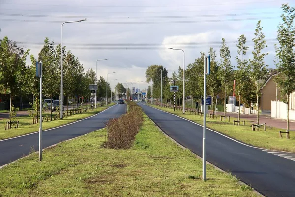 Zrekonstruovaná Silnice Hoofdweg Nieuwerkerk Aan Den Ithe Nizozemsku — Stock fotografie