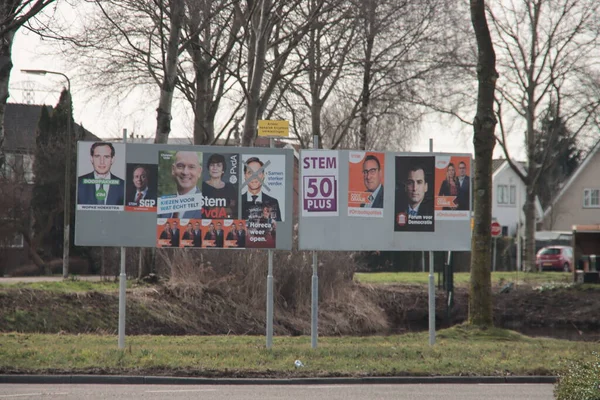 Plakaty Wyborcze Pewnymi Szkodami Podczas Wyborów 2021 Holandii — Zdjęcie stockowe