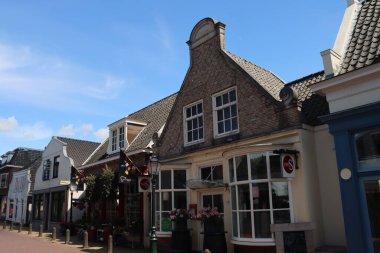 Hollanda 'nın Nieuwerkerk aan den IJssel kasabasındaki Dorpsstraat' taki Tapas restoranı Van S.