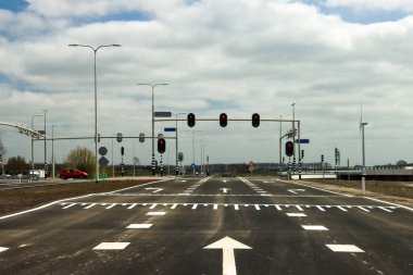 Hollanda 'nın Zuidplaspolder bölgesinde gelecekte yeni bir köy için Moordrechtboog adlı N457 bölgesel karayolu