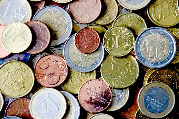 欧洲联盟 国家的欧元硬币和纸币 — 图库照片