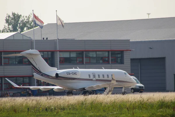 Chc Netjets Bombardier Challenger 350 Rotterdam Aeropuerto Haya Los Países — Foto de Stock