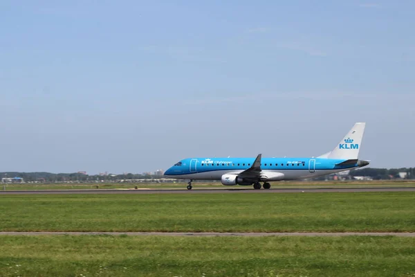 Exr Klm Cityhopper Embraer Erj 175 Elhagyja Hollandiai Schiphol Amsterdam — Stock Fotó