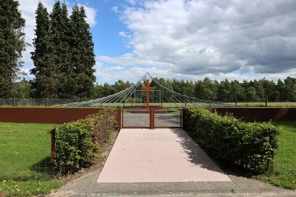 8 Mart 1945 'te SS subayı Rauter' a yapılan başarısız saldırıdan sonra 