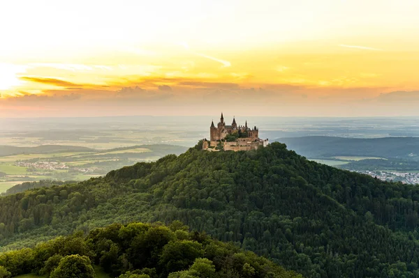 Pěkný Výhled Hrad Hohenzollern Kopce Zellernhorn Při Západu Slunce Royalty Free Stock Obrázky