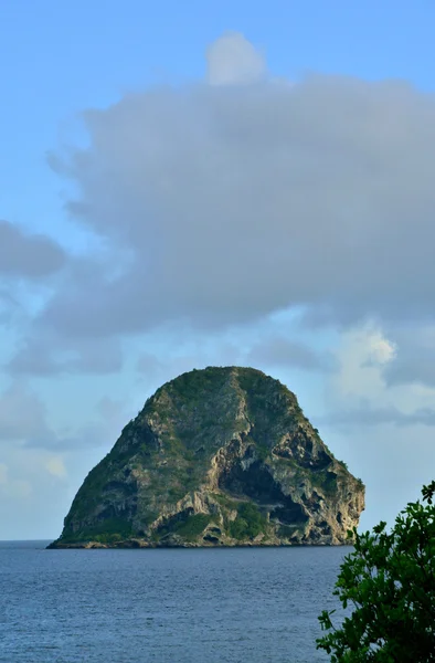 Martinik, malebné město Le diamant v západní Indii — Stock fotografie