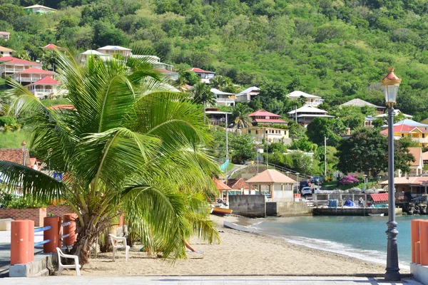 Martinique, het schilderachtige stad van Les Anses d Arlet in West I — Stockfoto