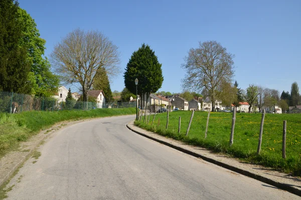 Francia, il pittoresco villaggio di Seraincourt — Foto Stock