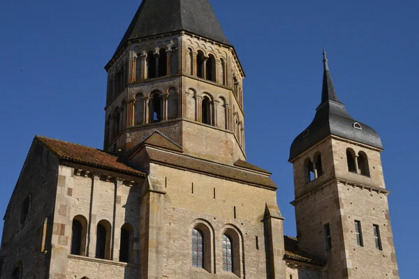 Frankrike, pittoreska staden av Cluny i Saone et Loire — Stockfoto