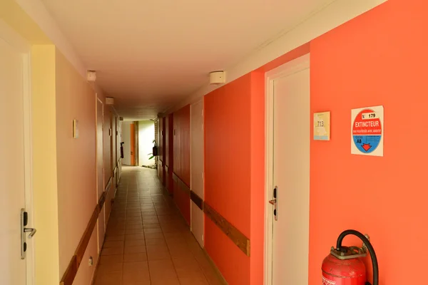 Μαρτινίκα, διάδρομο, σε ένα ξενοδοχείο στο Sainte Anne στις δυτικές Ινδίες — Φωτογραφία Αρχείου