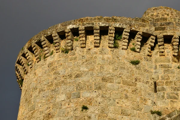 Francia, el pintoresco pueblo de Chevreuse — Foto de Stock