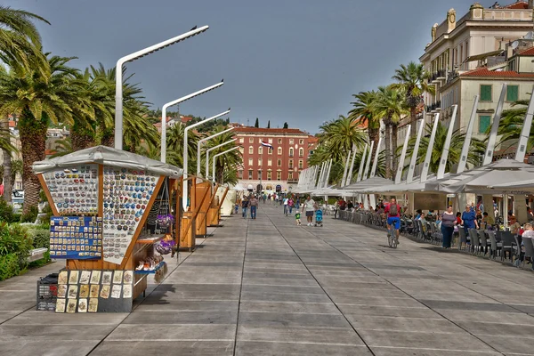 Croazia; pittoresca e storica città di Spalato nei Balcani — Foto Stock