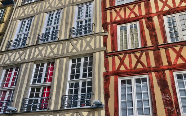 Francie; malebná města Rouen v Seine-Maritime — Stock fotografie