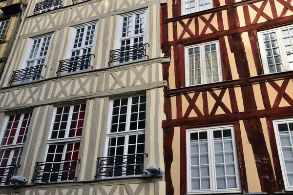 Francia; la pittoresca città di Rouen in Seine Maritime — Foto Stock