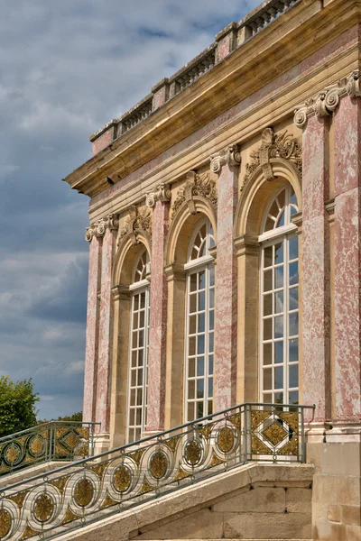Версаль, Франція - Серпень 19 2015: Версальський замок — стокове фото