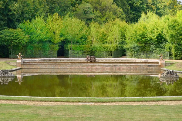 Versalles, Francia 19 de agosto de 2015: Castillo de Versalles — Foto de Stock