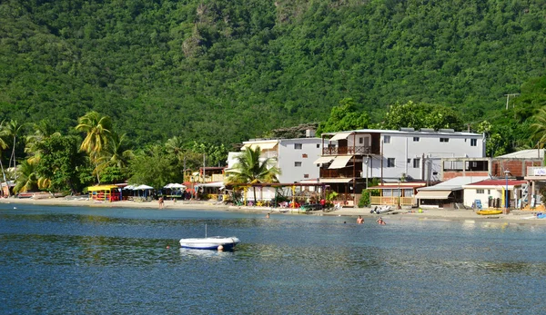 Martinica, la pintoresca ciudad de Les Anses d Arlet en el Oeste I — Foto de Stock