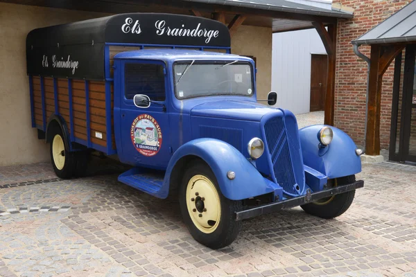 France, old truck of Graindorge dairy — Stock Photo, Image