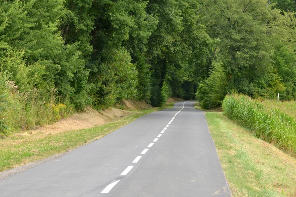 Francia, il pittoresco villaggio di Lainville — Foto Stock