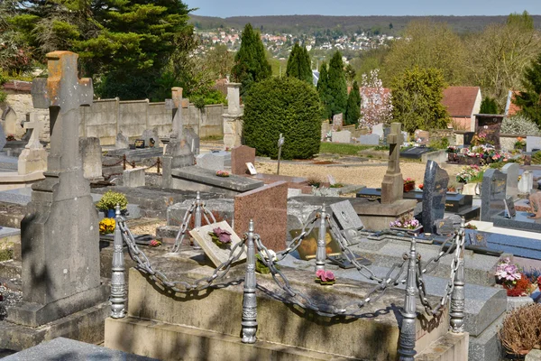 Vernouillet, Frankreich - 4. April 2015: der Friedhof — Stockfoto