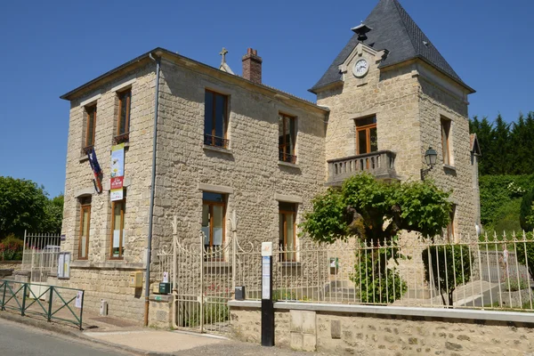 Francia, il pittoresco villaggio di Frouville — Foto Stock