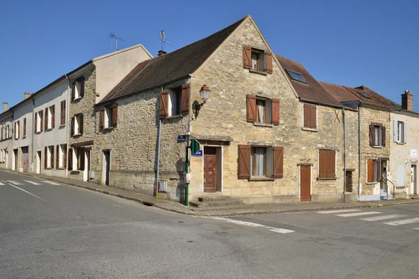 Francia, il pittoresco villaggio di Sagy — Foto Stock