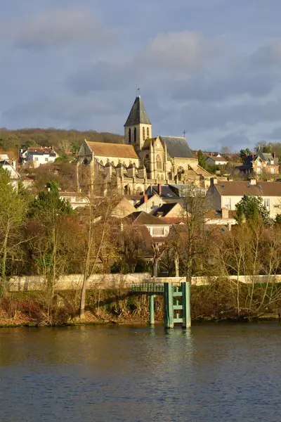 Ile de France, la ville pittoresque de Triel sur Seine — Photo