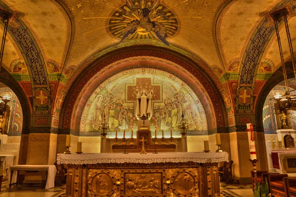 France, picturesque basilica of Sainte Therese of Lisieux in Nor — Stock Photo, Image