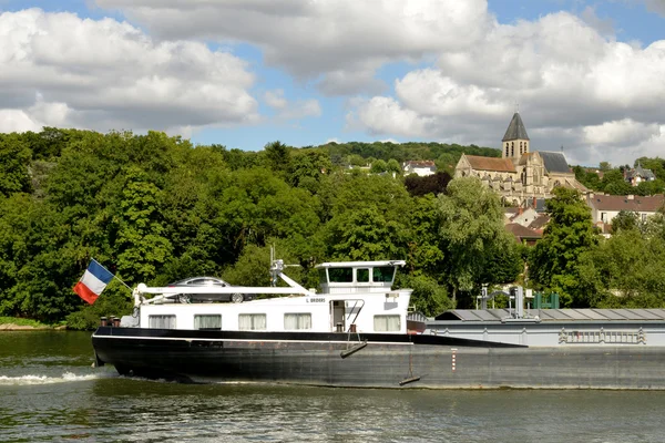 Ile de France, pittoreska staden av Triel sur Seine — Stockfoto