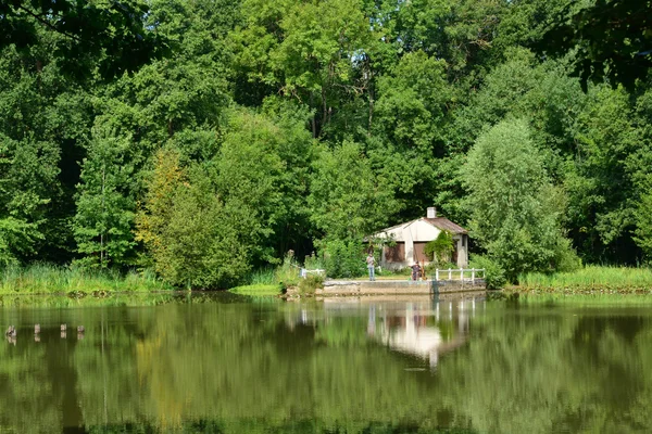 Het pittoreske dorp van Triel sur Seine — Stockfoto