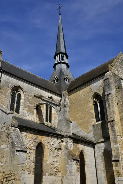 Kyrkan i staden Les Andelys i normandie — Stockfoto
