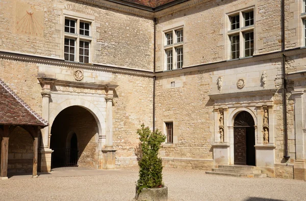 Cote d lub malowniczy zamek Le Clos de Vougeot w Bourg — Zdjęcie stockowe