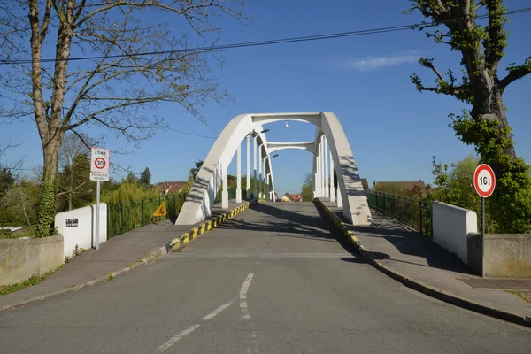 Ile de France, pittoreska staden av Poissy — Stockfoto