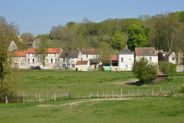 Francia, il pittoresco villaggio di Seraincourt — Foto Stock