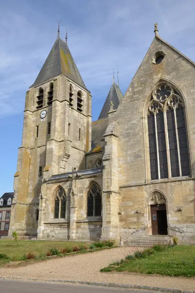 埃库伊如诗如画的教会在诺曼底 — 图库照片