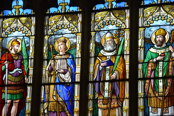 Offranville, France - july 17 2015 : window of the church — Stock Photo, Image