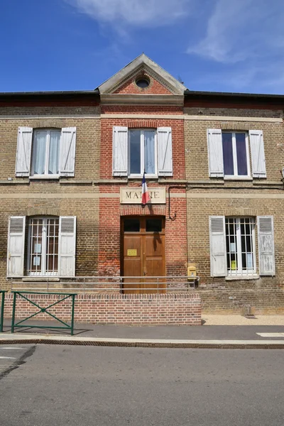 Harquency, Francia - 10 agosto 2015: il municipio — Foto Stock